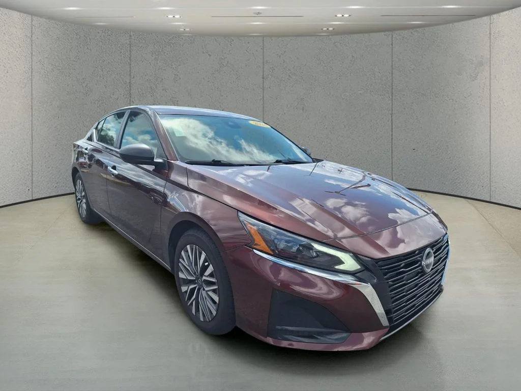 2024 Nissan Altima SV - Photo 7