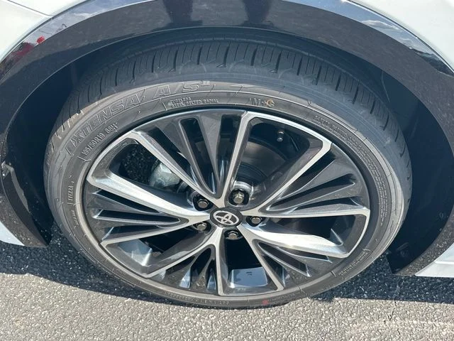 New 2027  Toyota XLE image 5