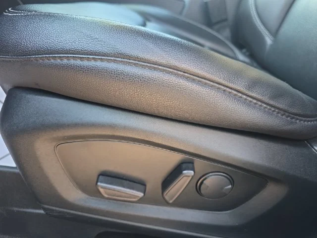 Used 2020 Silver Ford XLT image 30