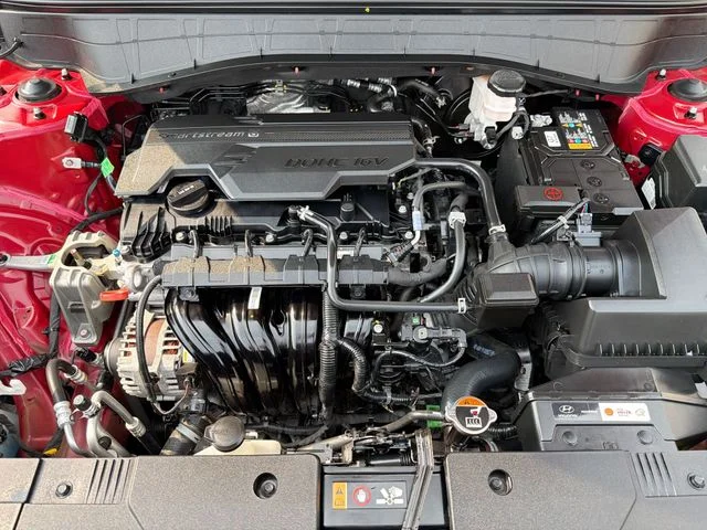 Used 2024 Red Hyundai SE image 19