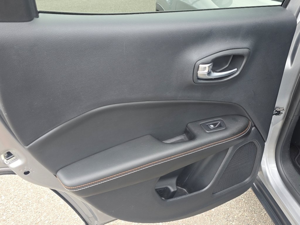 Used 2021 Billet Silver Metallic Clear Coat Jeep Latitude image 29