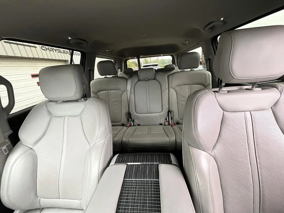 2022 Jeep Wagoneer Series III - Photo 37