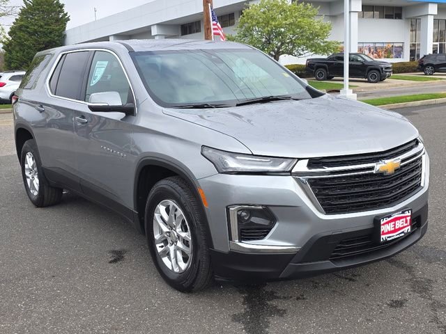 2023 Chevrolet Traverse LS - Photo 9