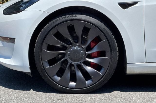 Used 2022  Tesla Performance image 29