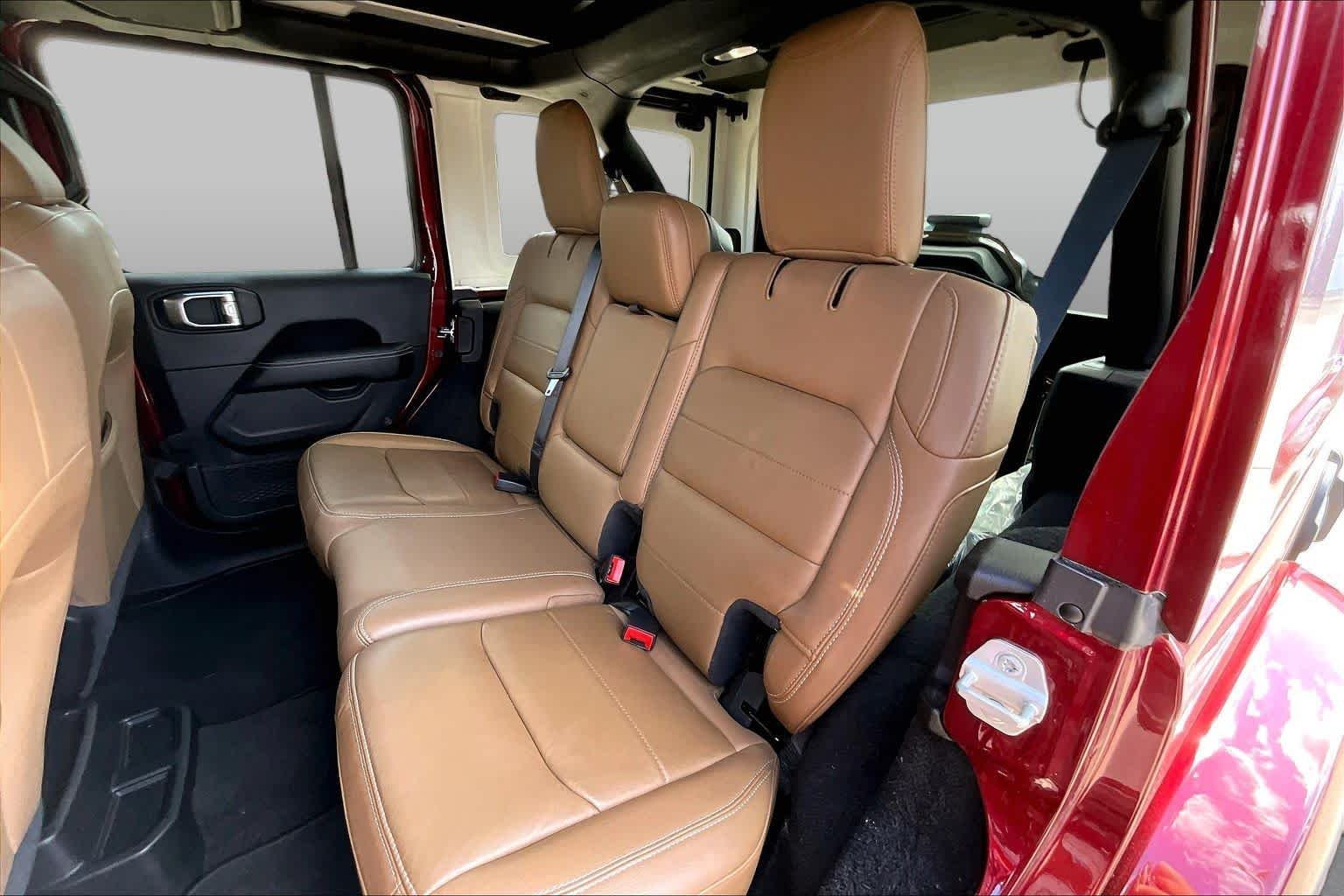 Used 2021 Snazzberry Pearlcoat Jeep Unlimited Sahara image 19