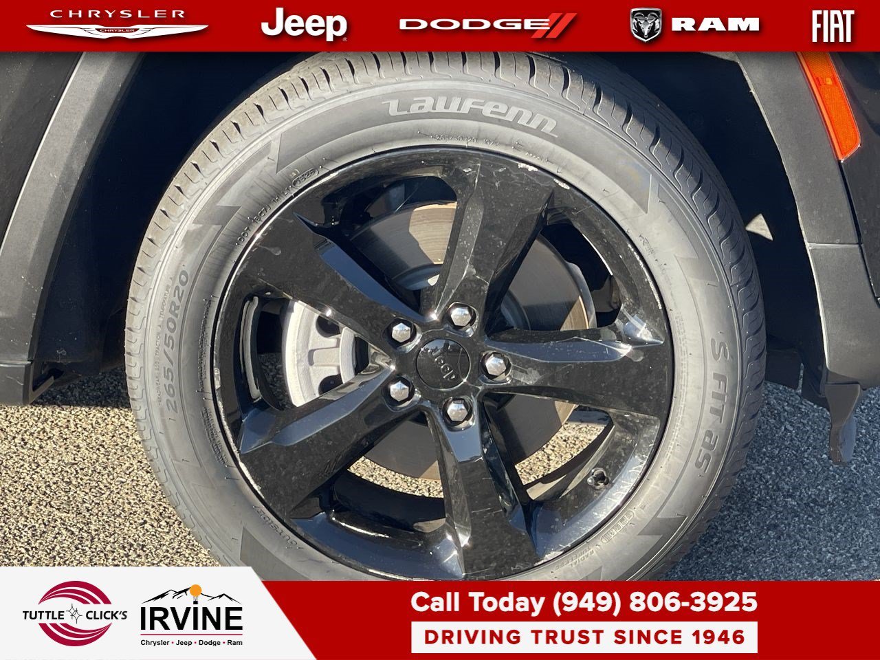 Used 2022 Diamond Black Crystal Pearlcoat Jeep Limited image 13