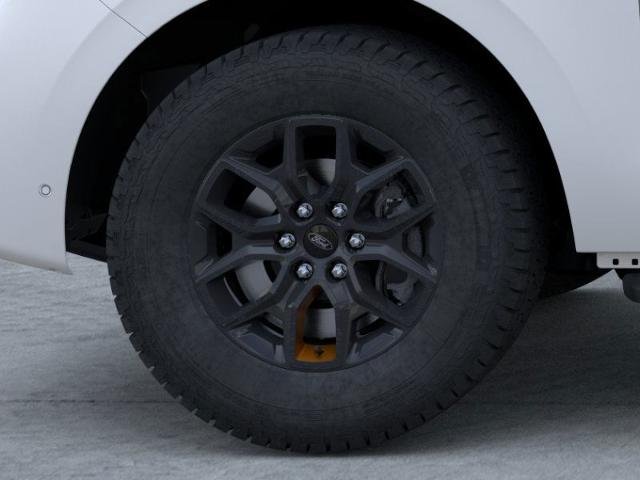 New 2025 Star White Metallic Tri-Coat Ford Tremor image 31