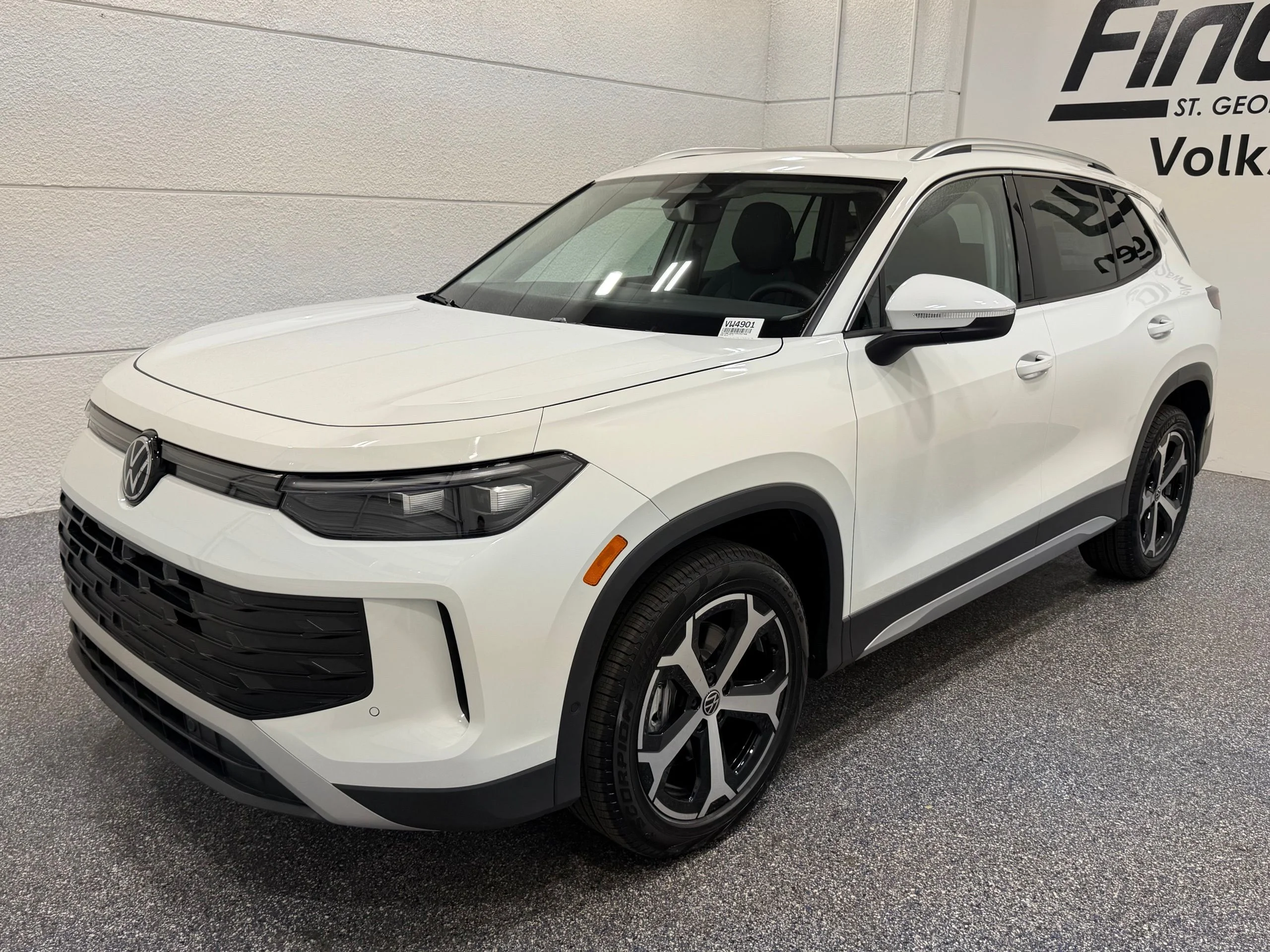 New 2026 White Volkswagen SE image 1