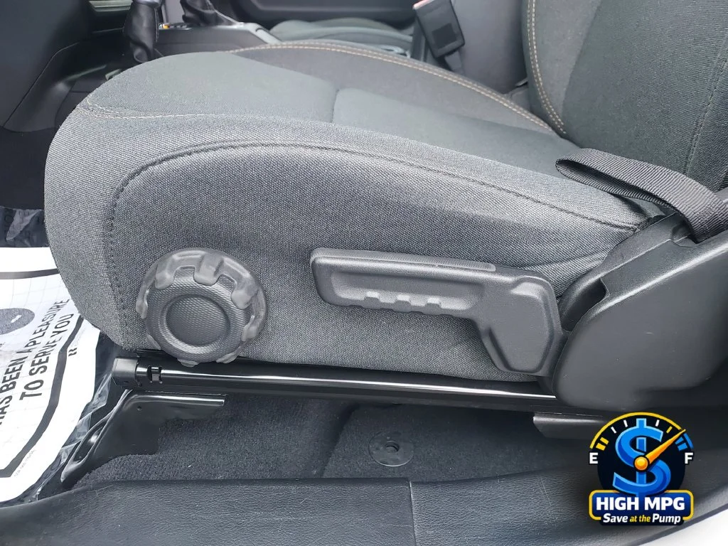 Used 2024 Silver Jeep Sport S 4xe image 10