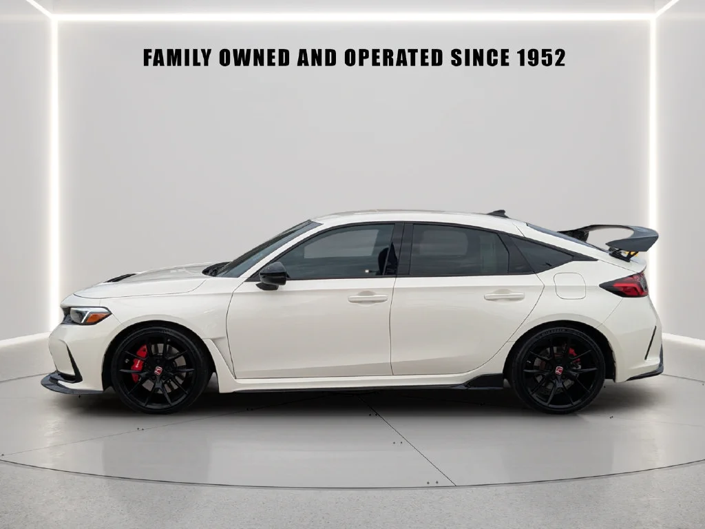 Used 2025  Honda  image 3