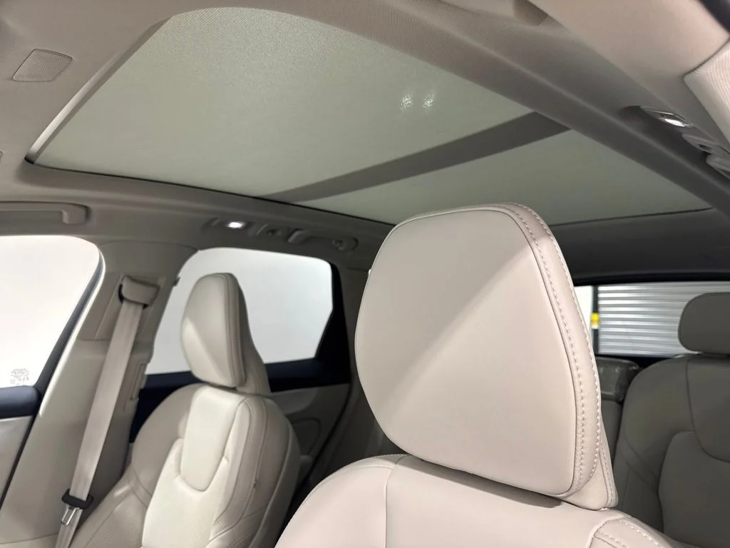 New 2026 Aurora Blue Volvo T8 Ultra image 16