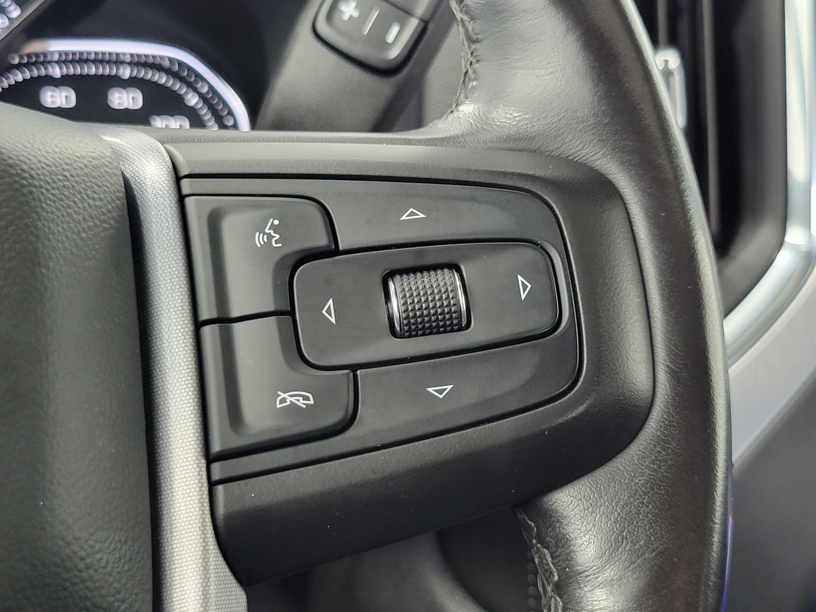 Used 2022 White GMC SLT image 18