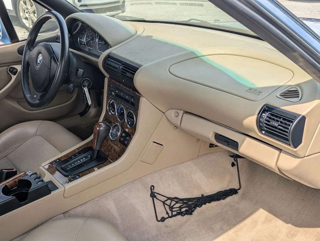 Used 2000 Blue BMW 2.3 image 17