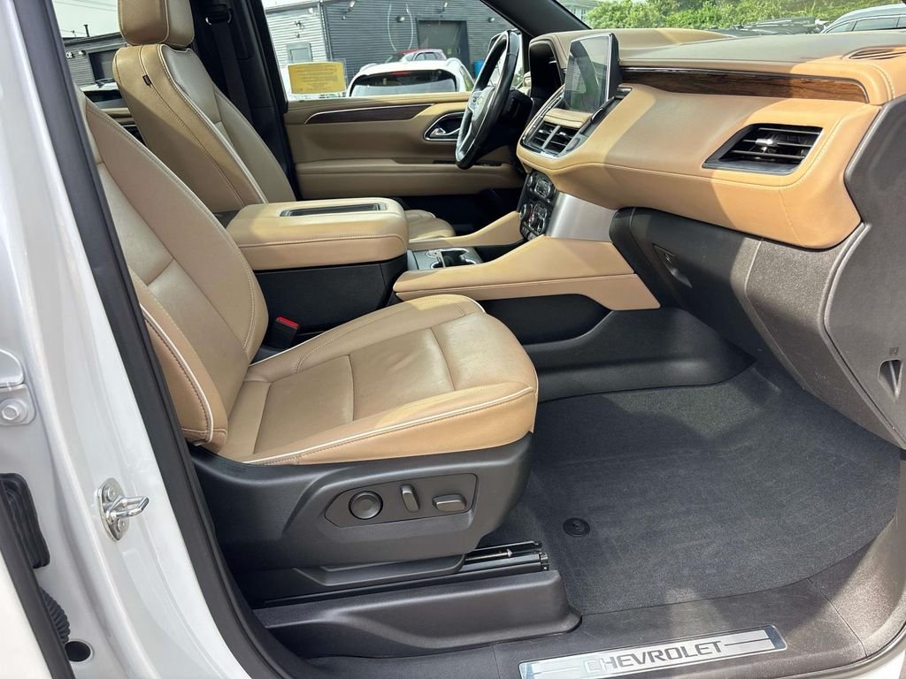 Used 2023 Beige Chevrolet Premier image 22