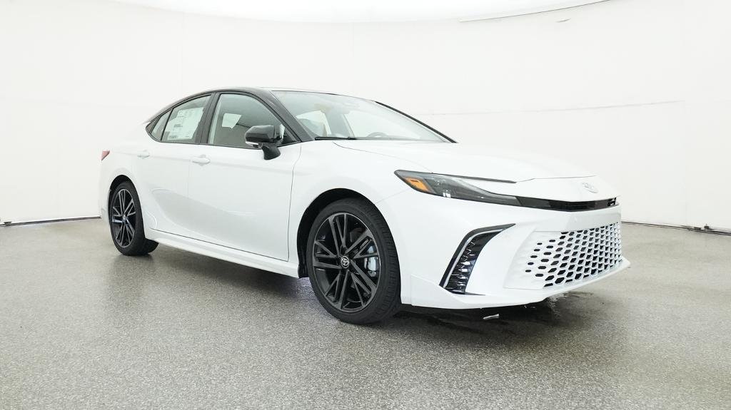 New 2026 Wind Chill Pearl with Midnight Black Metallic roof Toyota XSE image 39