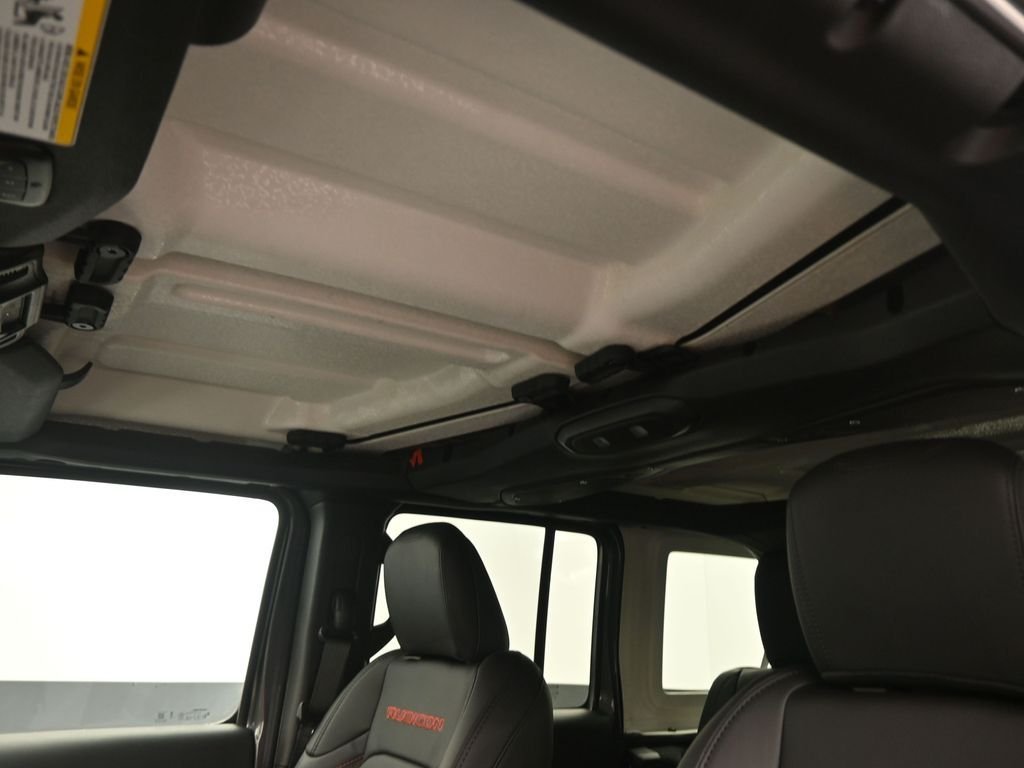 New 2026 Granite Crystal Metallic Clear-Coat Exterior Paint Jeep Rubicon image 28