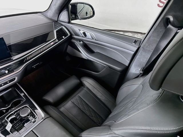 Certified Used 2025 Black Sapphire Metallic BMW M60i image 25