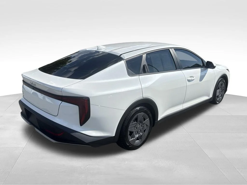 Used 2025 White Kia LX image 16