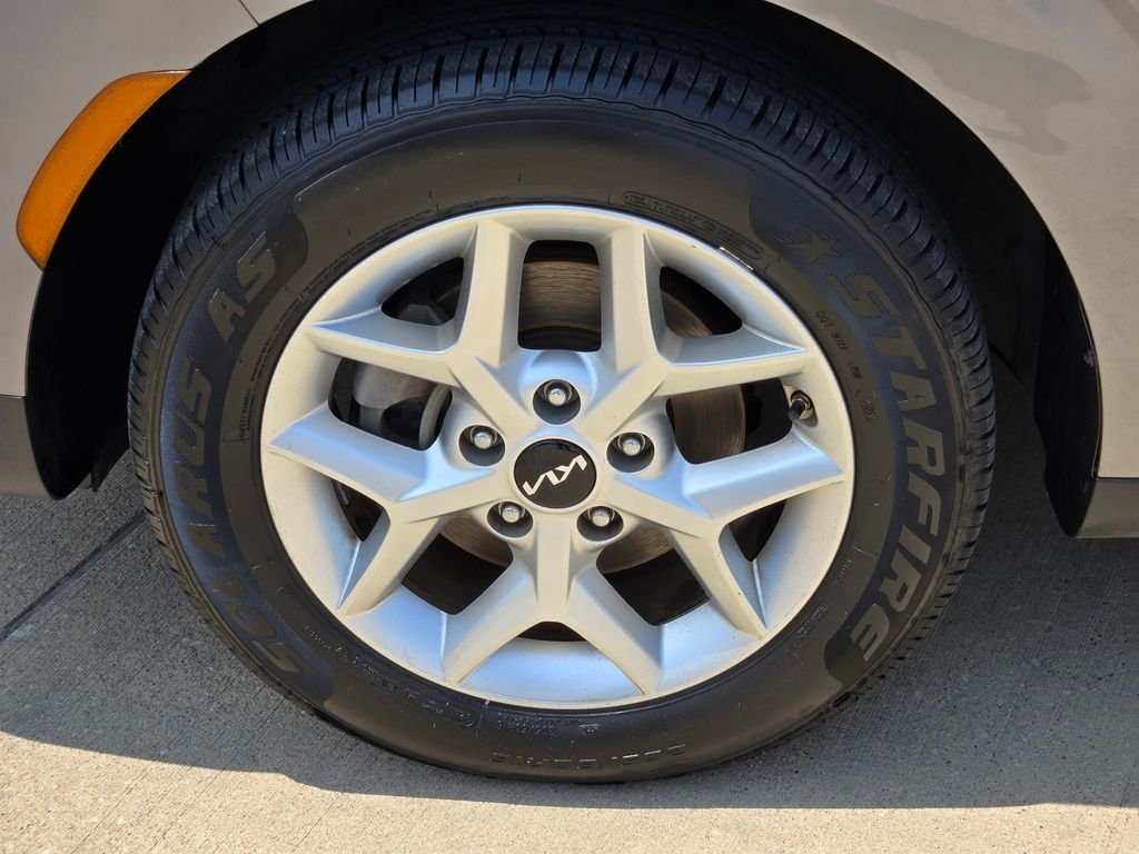 Used 2024 Gray Kia LX image 7