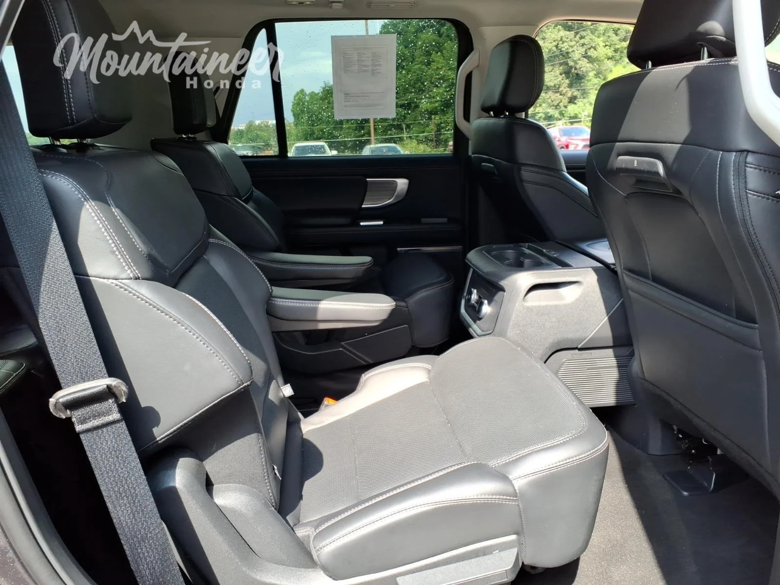 Used 2025 Dark Matter Gray Ford Platinum image 21
