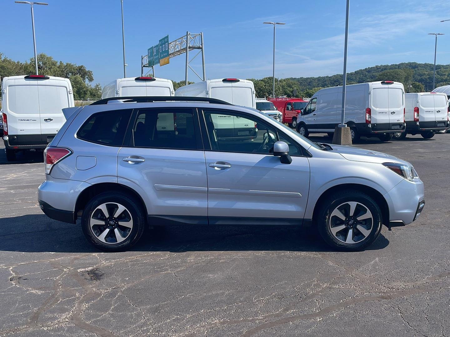 Used 2017 Ice Silver Metallic Subaru Premium image 6