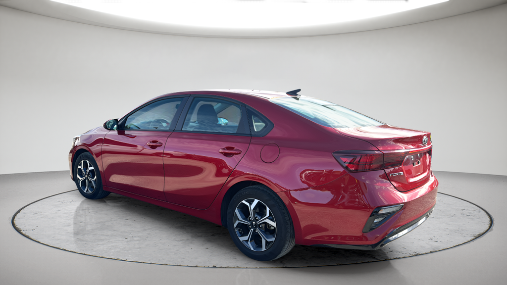 Used 2019 Red Kia LXS image 7