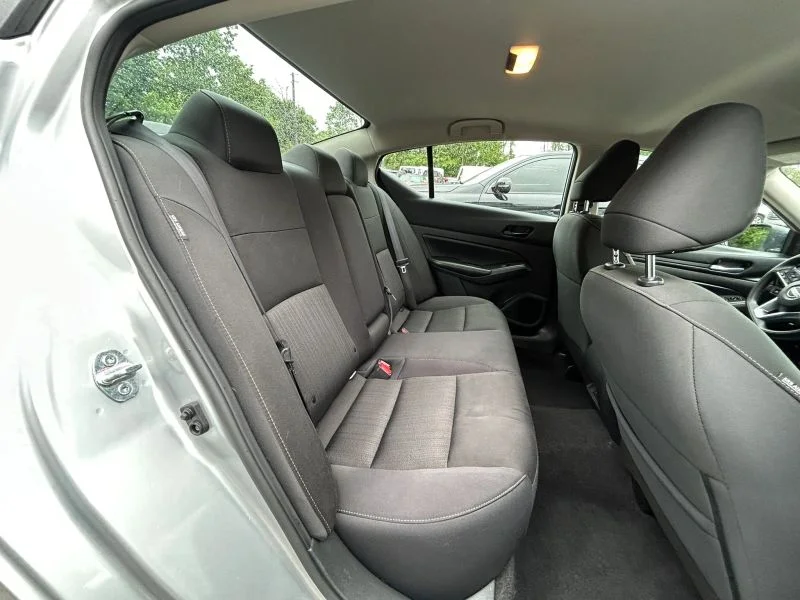 Used 2024 Silver Nissan 2.5 SV Sedan 4D image 26