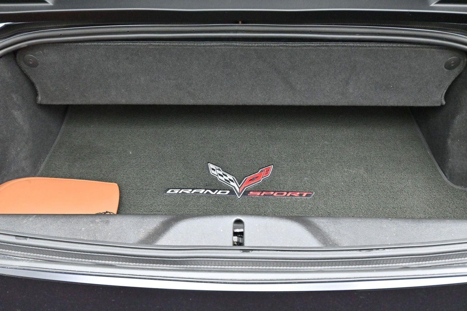 Used 2019 BLACK Chevrolet Grand Sport 2LT image 9