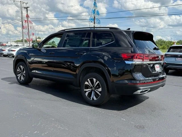 New 2026 Black Volkswagen 2.0T SE image 5