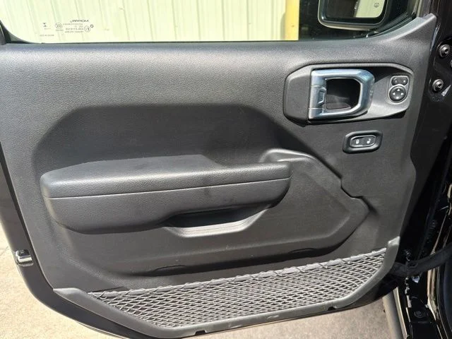 Used 2023 Black Jeep Willys image 17