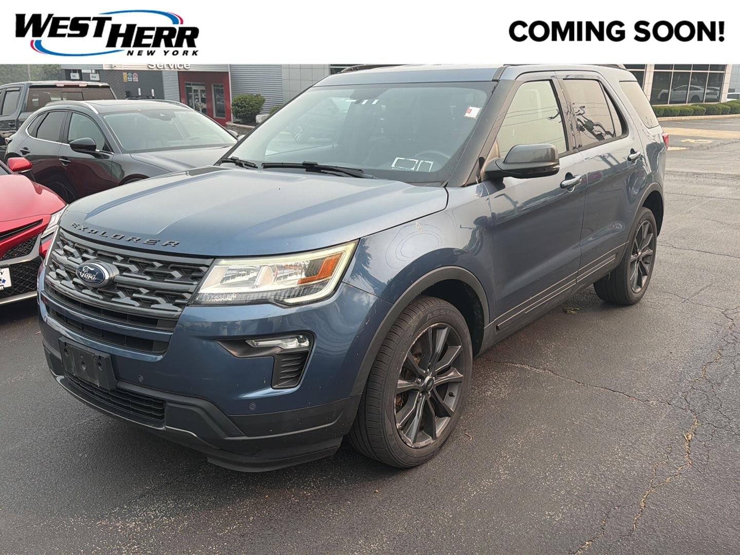 Used 2018 Blue Ford XLT image 1