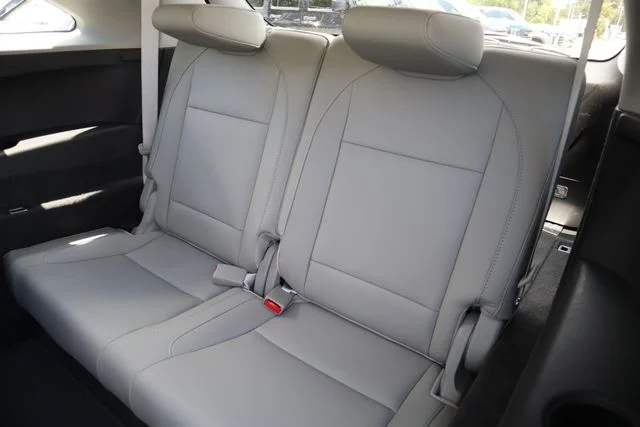Used 2018 Lunar Silver Metallic Acura 3.5L image 26