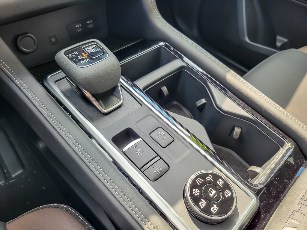 New 2026 Everest White Pearl Tricoat Nissan Platinum image 17