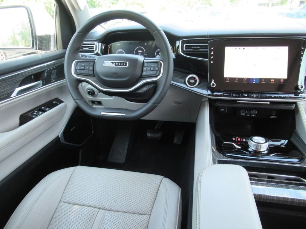 Used 2022 White Jeep Series II image 13