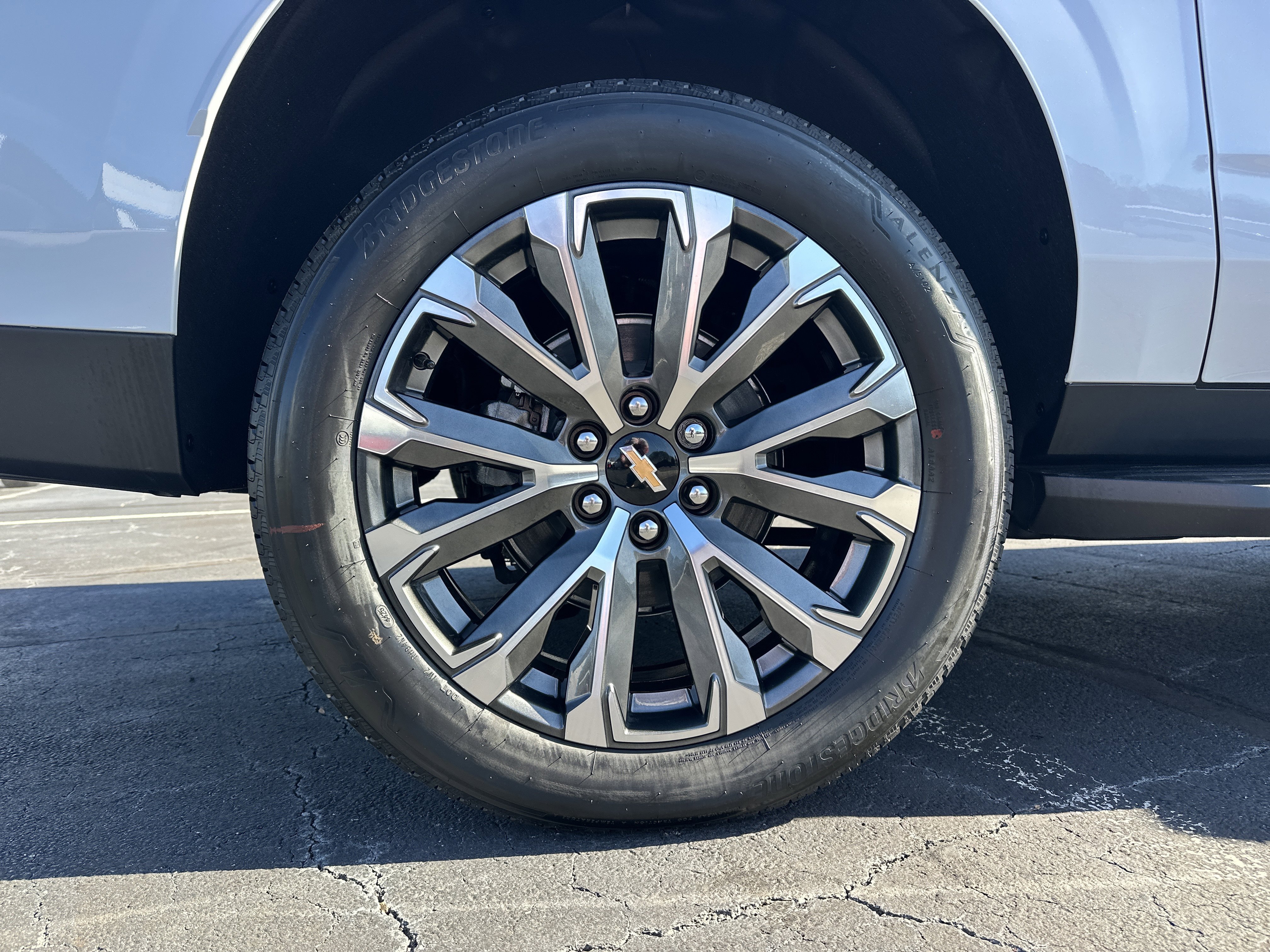 2026 Chevrolet Suburban High Country - Photo 18