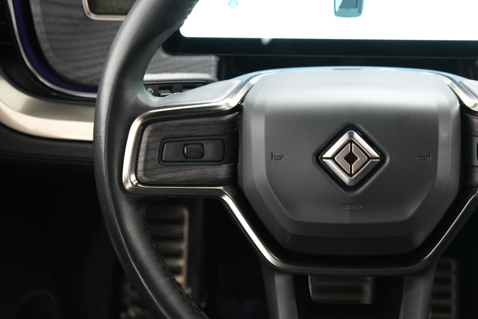 Used 2023 Midnight Rivian Adventure image 13