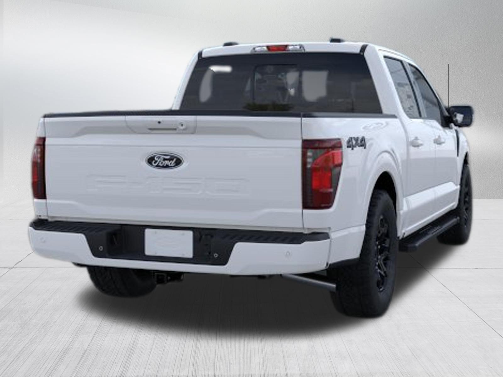 New 2026 Oxford White Ford XLT image 14