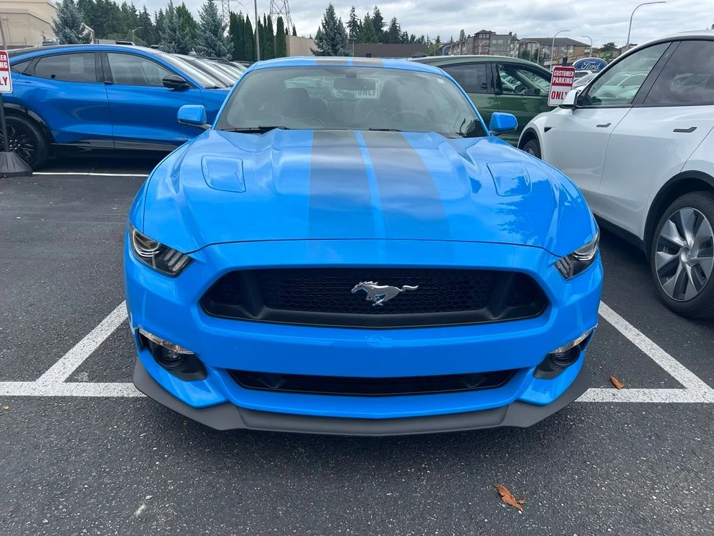 Used 2017 Grabber Blue Ford GT Premium image 2