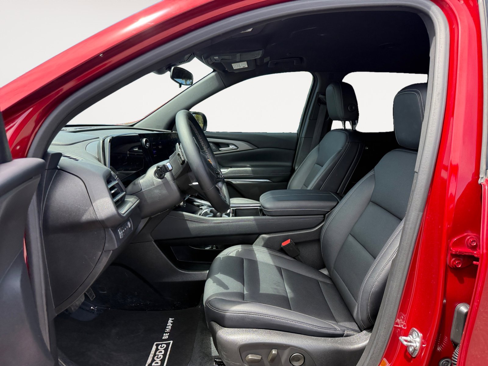 Used 2025 Radiant Red Chevrolet LT image 10