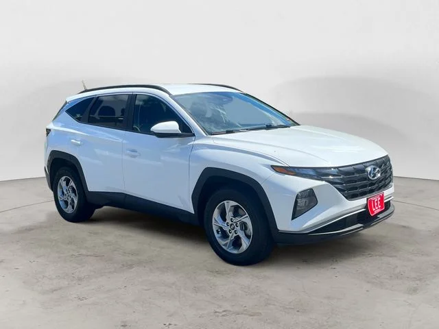 Used 2024 White Hyundai SEL image 7