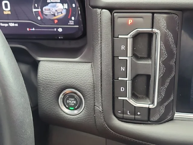 Used 2024 White GMC Denali image 33