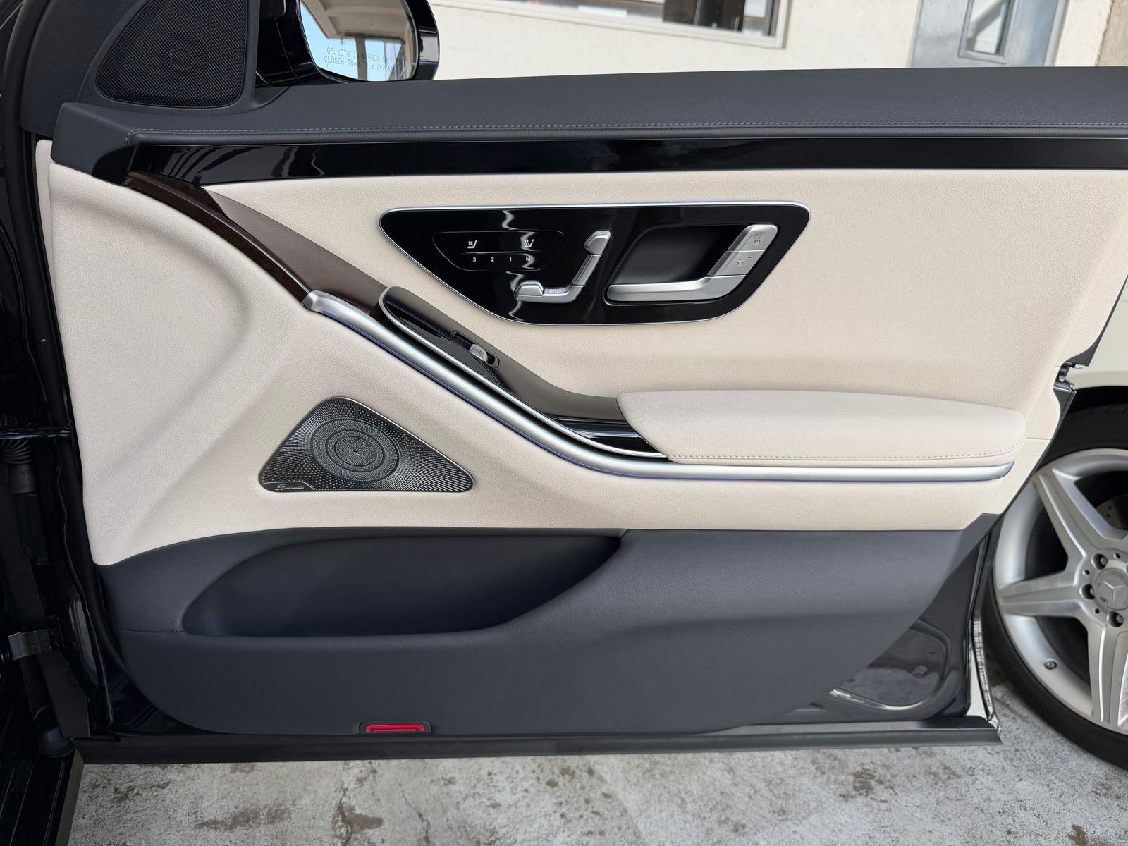 New 2026 Graphite Grey Metallic Mercedes-Benz S 500 image 20