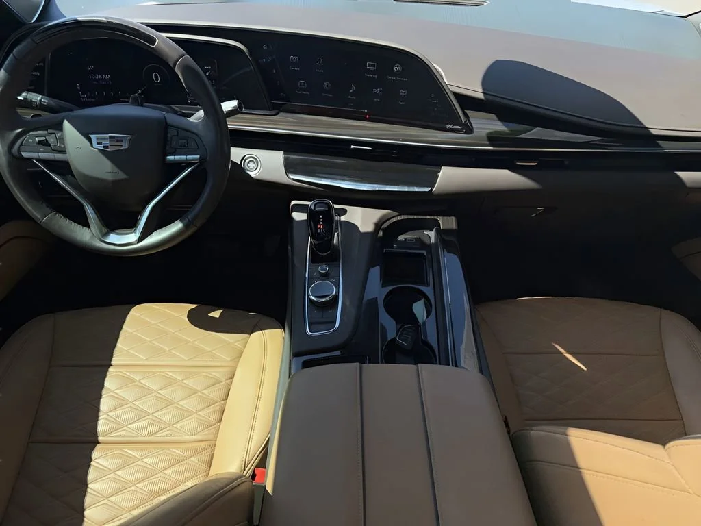 Used 2023 Crystal White Tricoat Cadillac Sport image 27