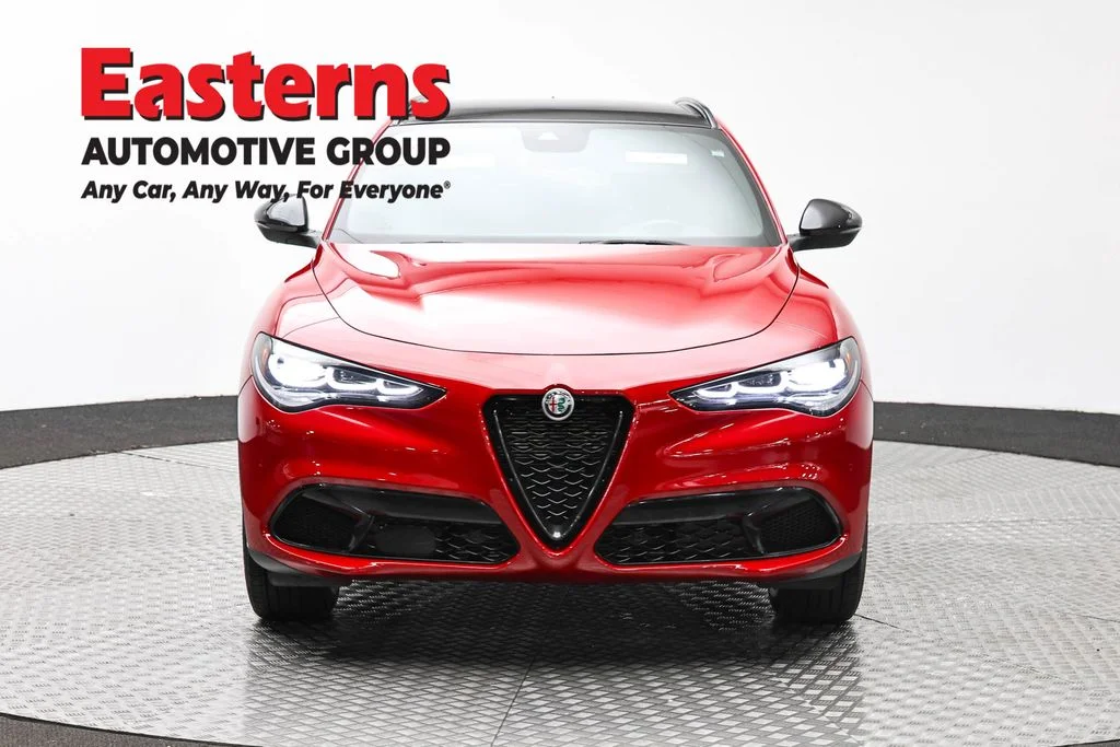 Used 2024 Red Alfa Romeo Sprint image 2