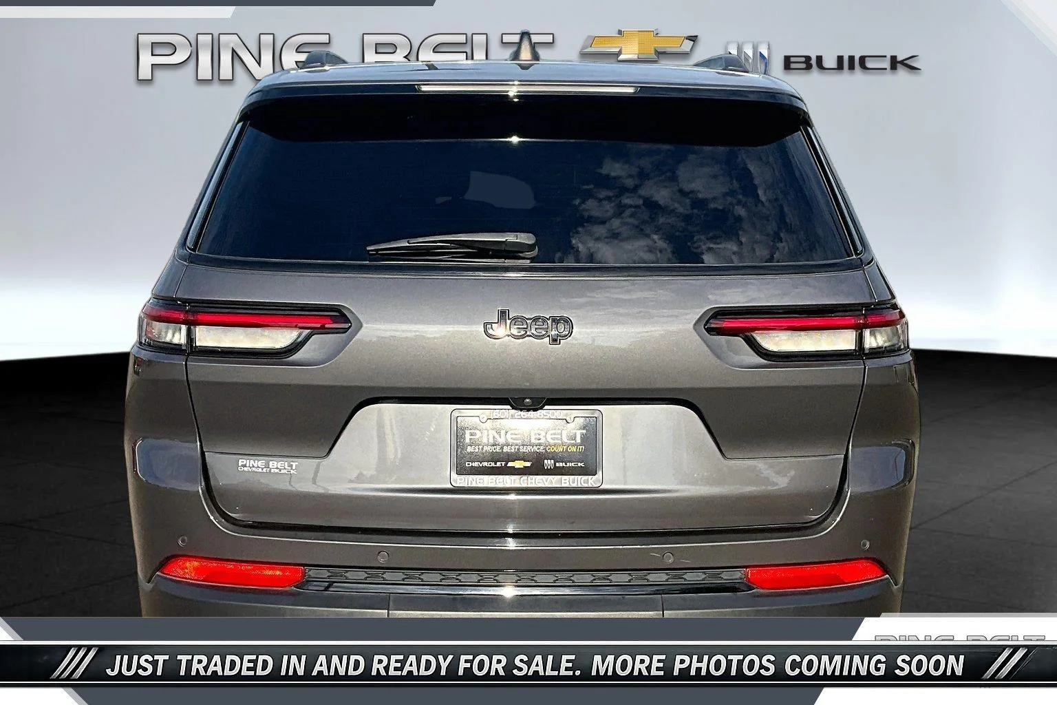 Used 2024 Baltic Gray Metallic Clearcoat Jeep Altitude X image 4
