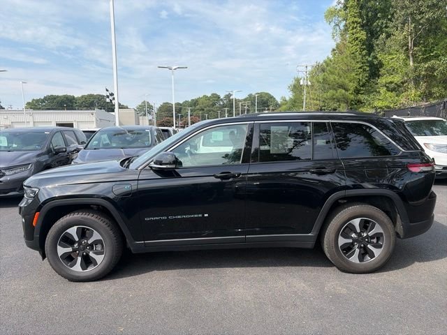 Used 2024 Diamond Black Crystal Pearlcoat Jeep 4xe image 8