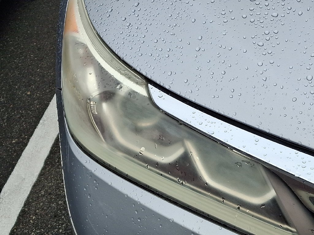 Certified Used 2016 Lunar Silver Metallic Honda LX image 4