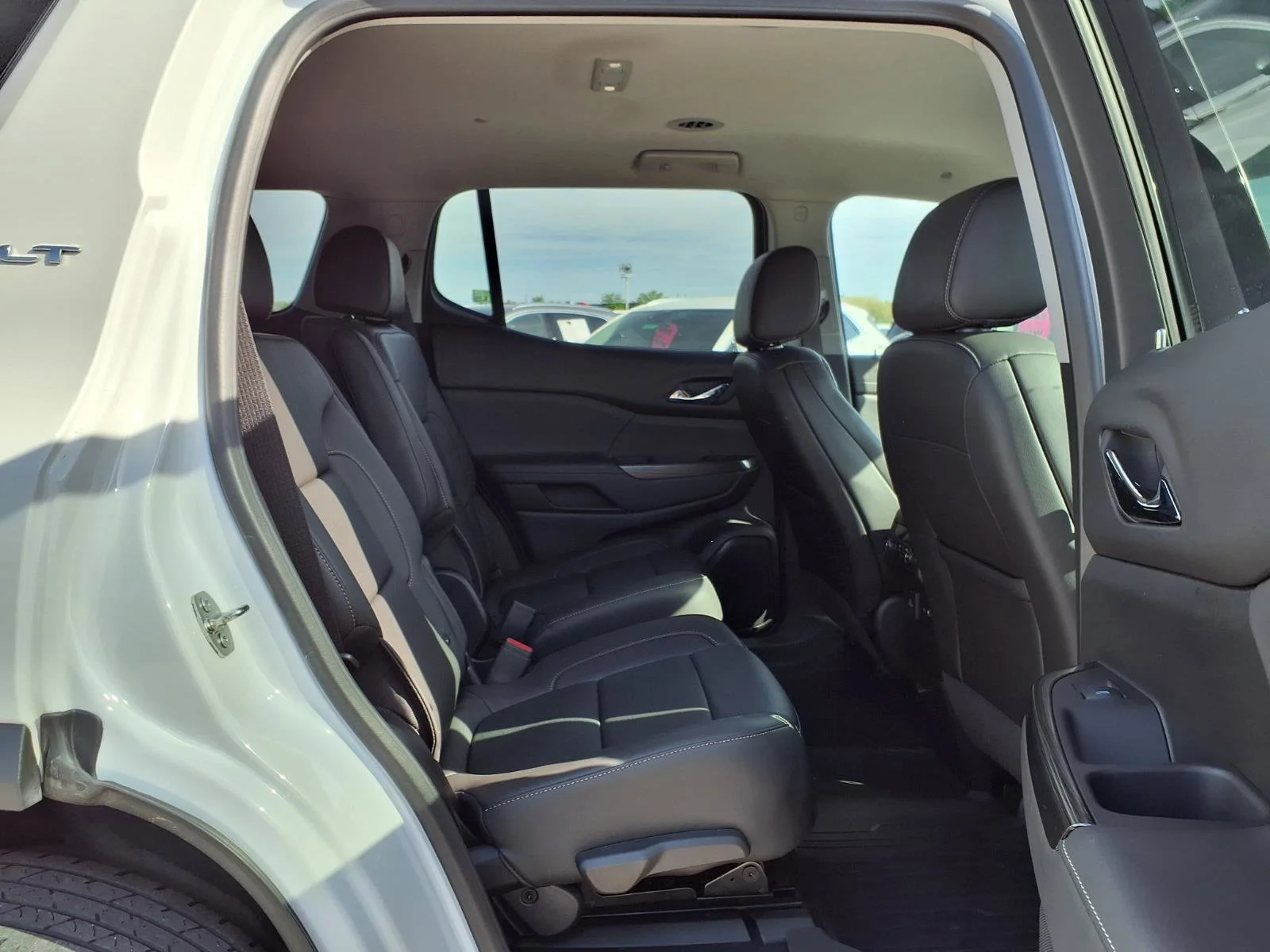 2023 GMC Acadia SLT - Photo 33