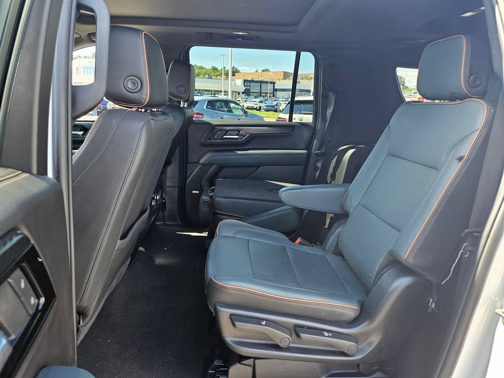 2025 GMC Yukon XL AT4 - Photo 11