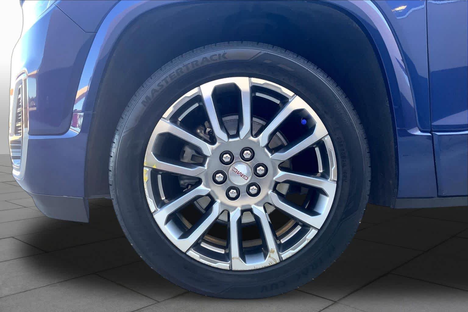 Used 2023 Ultra Blue Metallic GMC Denali image 11